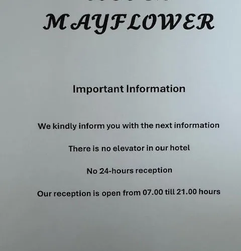 Mayflower Hotel 2*
